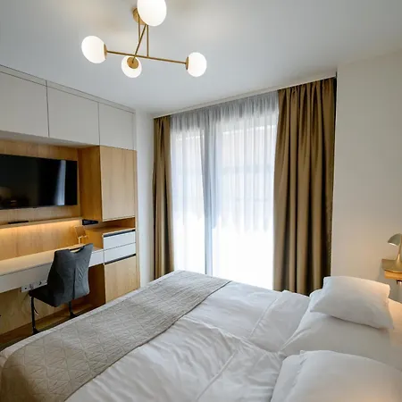 Czako Luxury Residence 8 - Breakfast & Free Private Parking Appartement Debrecen