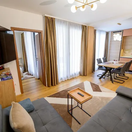 Czako Luxury Residence 8 - Breakfast & Free Private Parking Debrecen