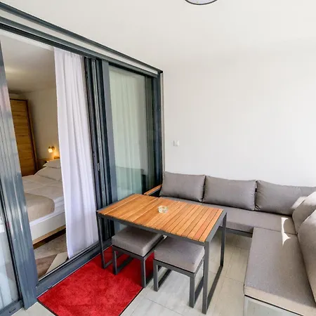 شقة Czako Luxury Residence 8 - Breakfast & Free Private Parking ديبريتْسين
