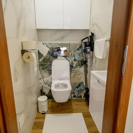 Apartment Luxury 8 - Breakfast & Free Private Parking Debrecen