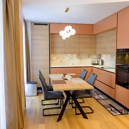 Czako Luxury Residence 8 - Breakfast & Free Private Parking شقة *