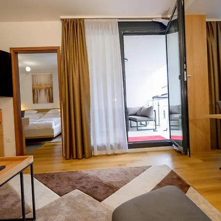 Czako Luxury Residence 8 - Breakfast & Free Private Parking *