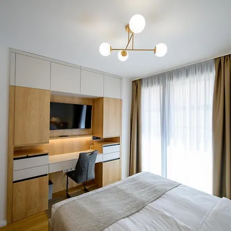 Czako Luxury Residence 8 - Breakfast & Free Private Parking شقة